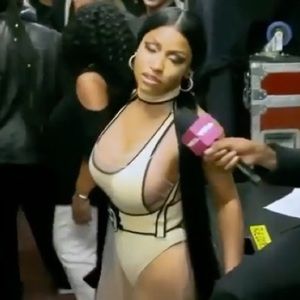 Meet your Posher, Shana